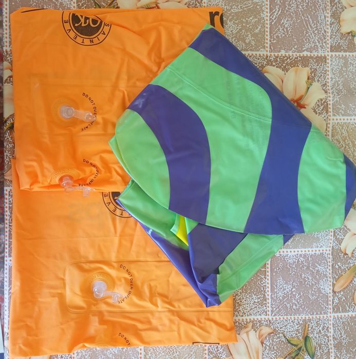 Продаётся детские плавательные баллоны