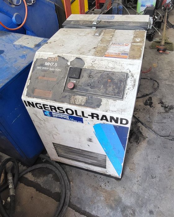 Compresor aer Ingersoll Rand SSR MH7.5 trifazic 380V pe surub