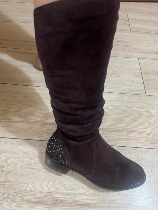 Продам зимние сапоги из натурального замша