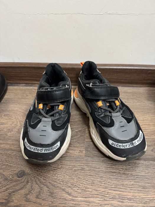 Отдам кроссовки на мальчика