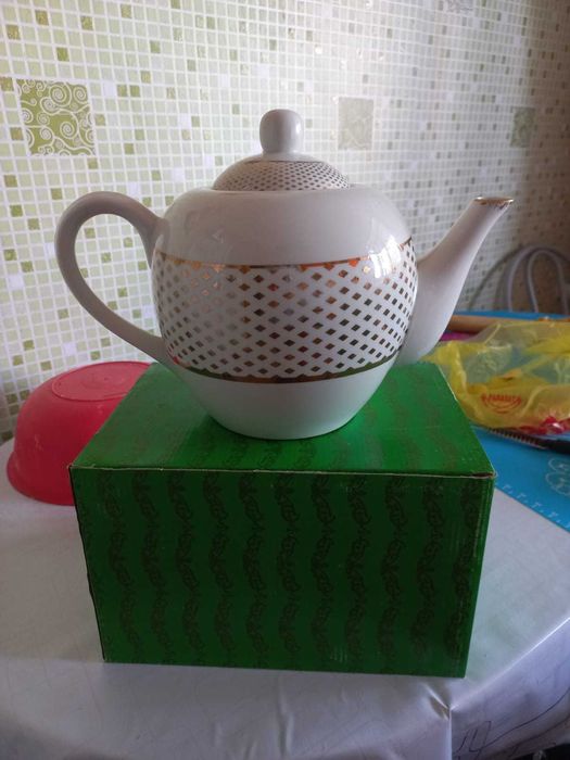 продам чайник, торг уместен