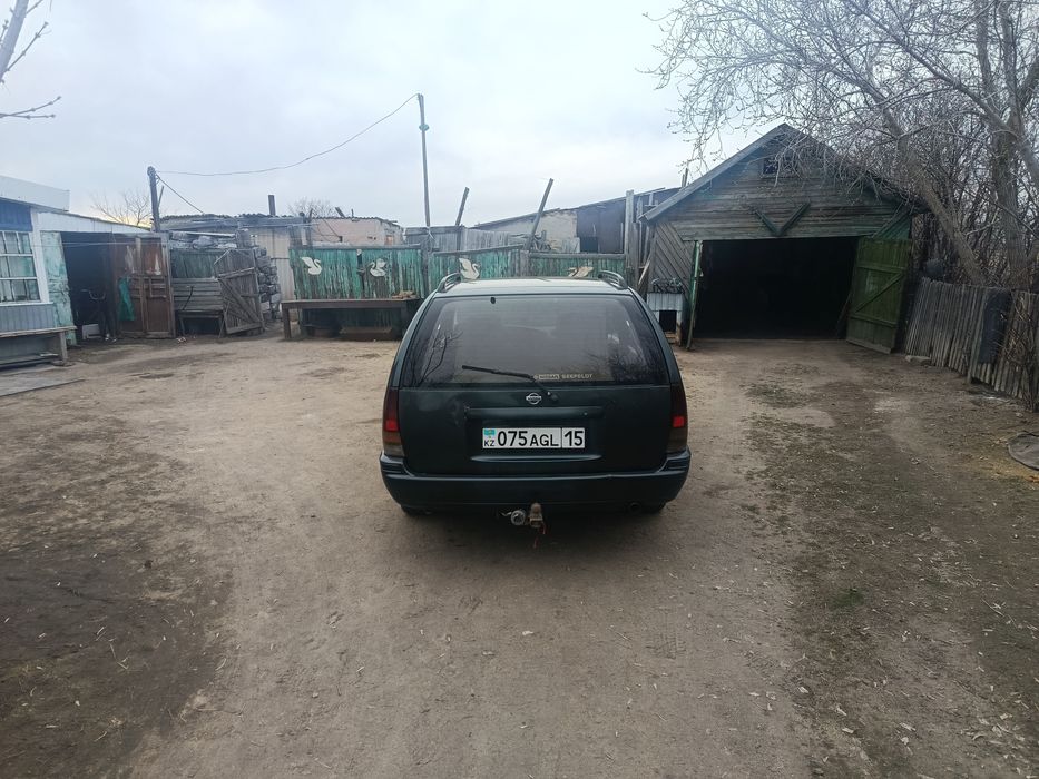 Продам машину ниссан