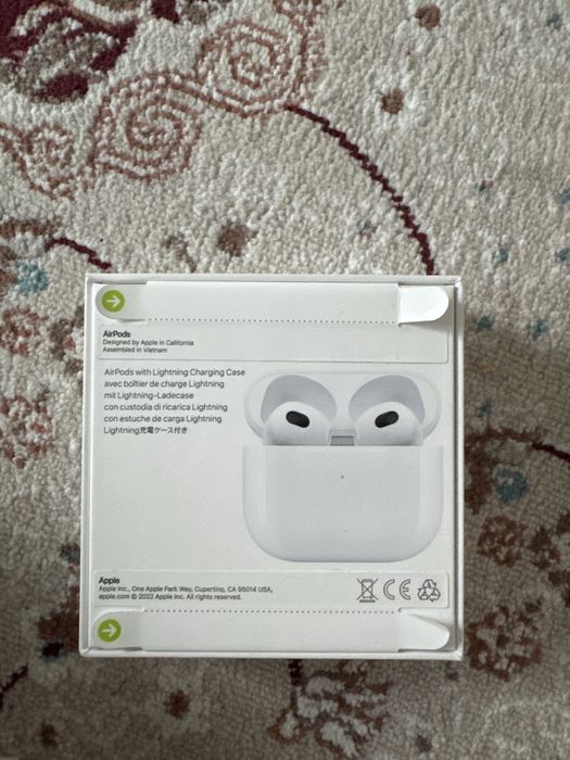 Эйрподс новый