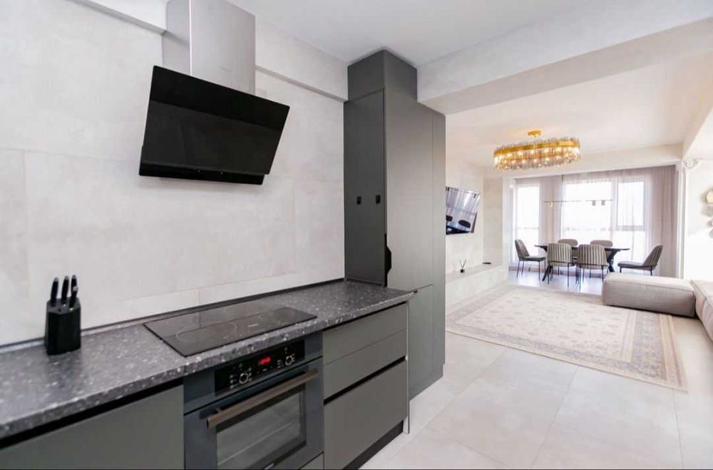 Дава се под наем Тристаен апартамент в София, Хладилника - 100 кв.м за 550 € - Снимка #3