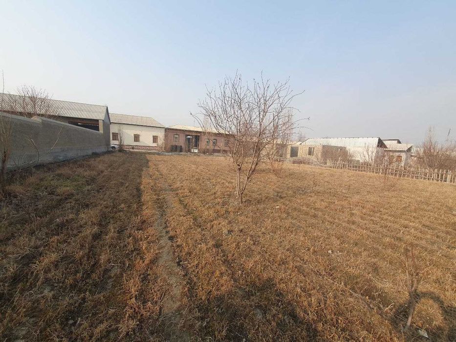 Ер участка сотилади