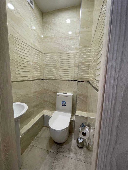 3 комнатная в Центре города Гостиница России, Айбек Ойбек