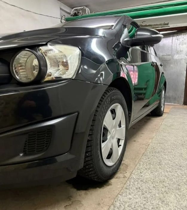 Машина  шевроле в отличном состоянии