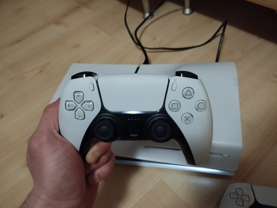 Playstation 5 Slim с игри