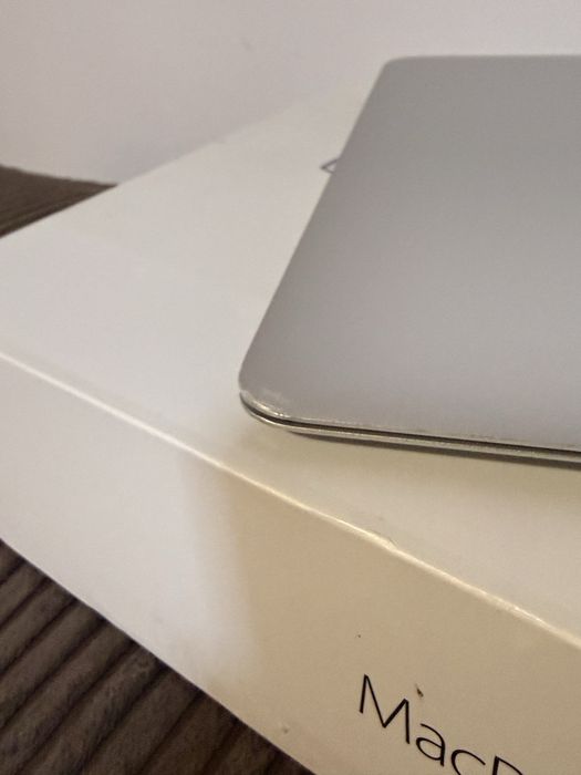 MacBook Air 2017 100 Cicluri