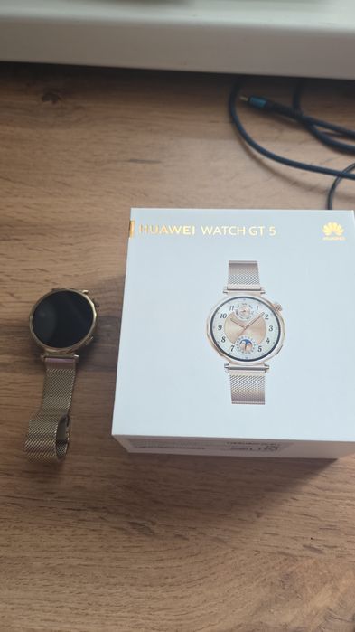 Часы спортивныйе в хорошем  состоянии