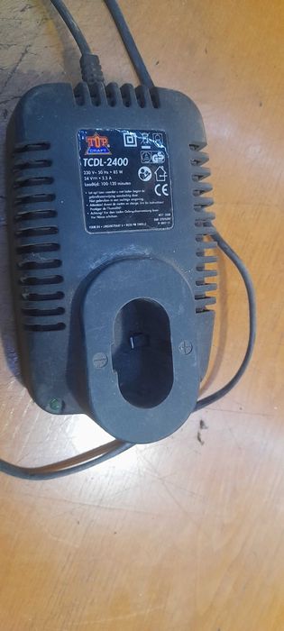 Винтоверт без батерия ударен