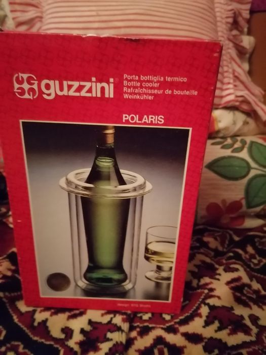 Răcitor vin în cutie
