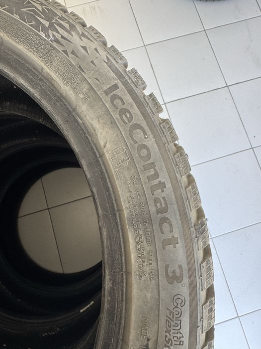 Continental 235/45 R18 Зима шипованная