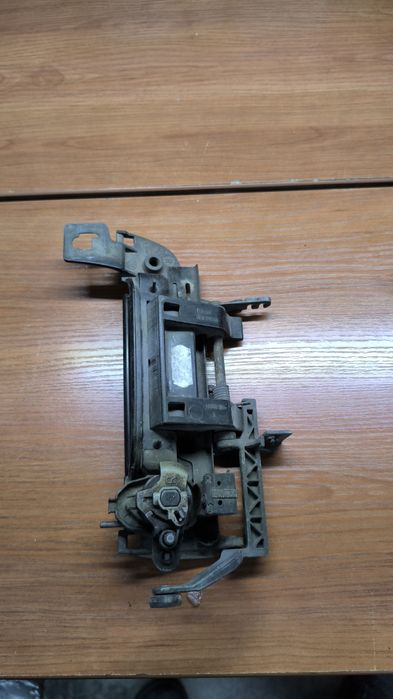 Ручка Правая на BMW E34 в Алматы