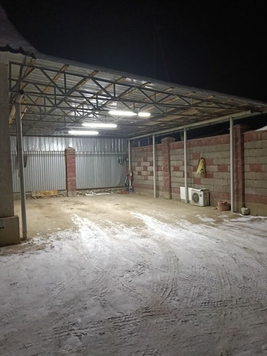 Частный дом с участком