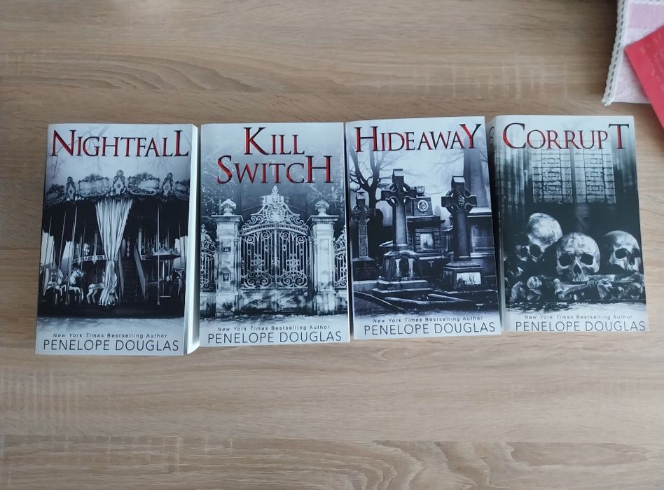 The devil's night поредицата на Penelope Douglas / книги на английски