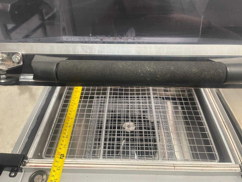 Masina de ambalat cu folie termocontractibila