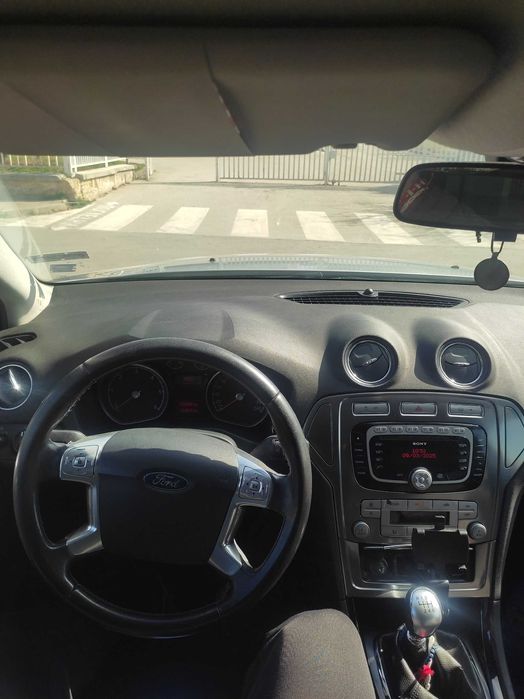 Ford Mondeo 1.8 , 125 кс