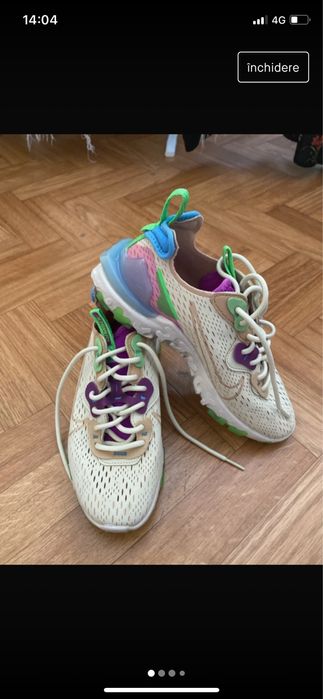 Adidasi Nike . Purtati de cateva ori.