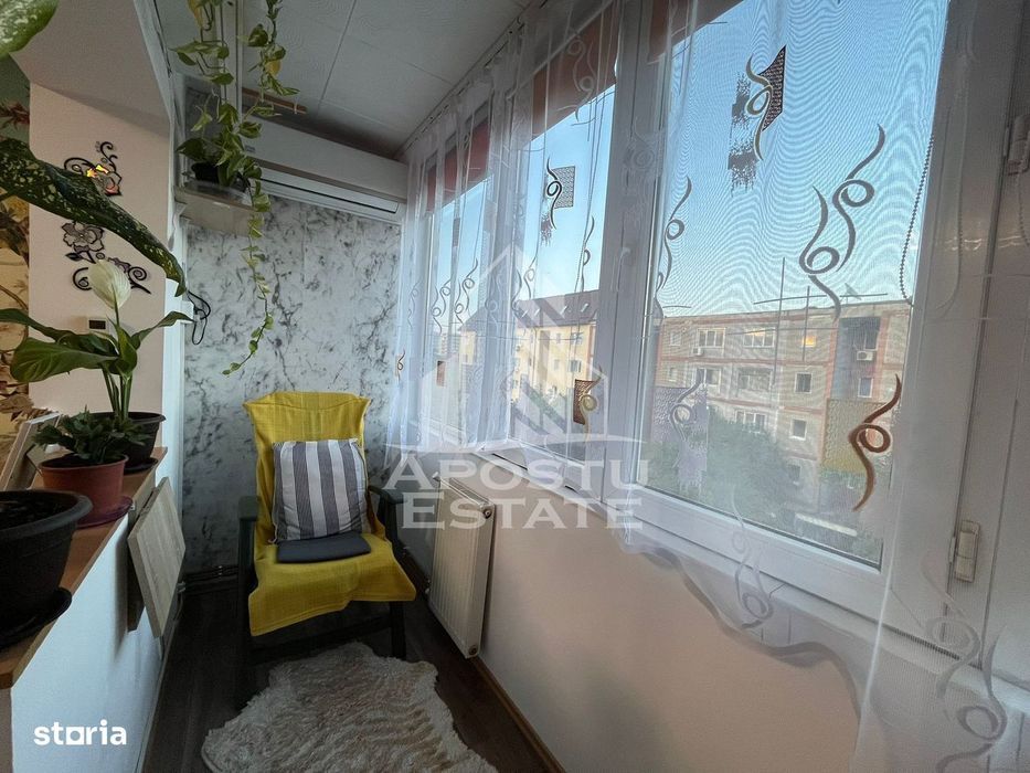 Apartament cu 3 camere, decomandat, 2 bai , 2 balcoane,zona Soarelui