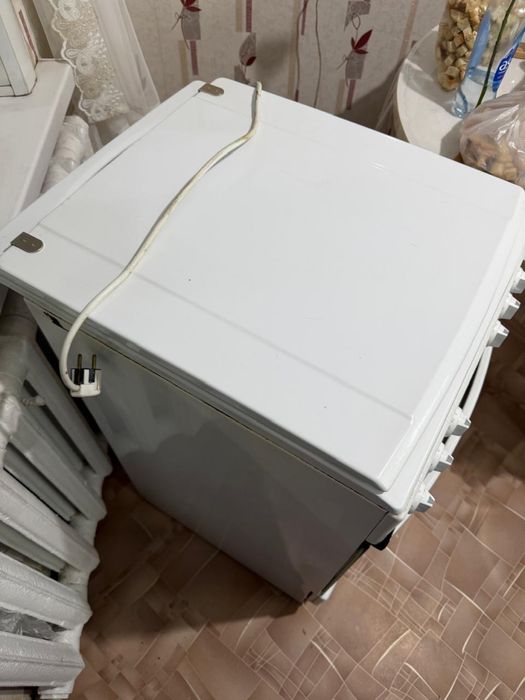 Продам электрическую плиту