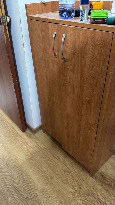 Срочно продам шкаф