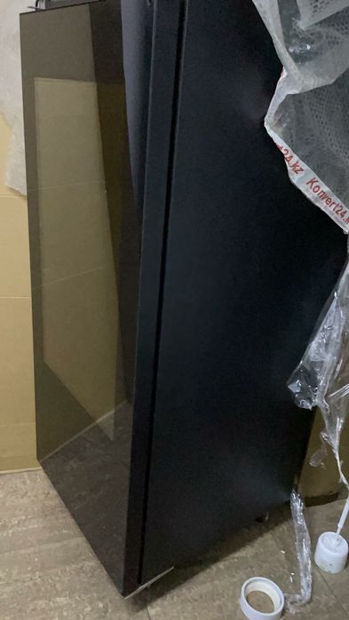 Холодильник с лед экраном