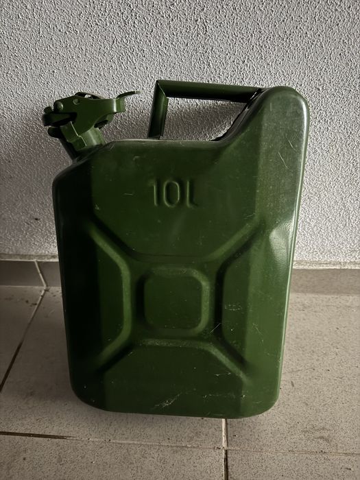 Метална Туба за гориво 10 литра