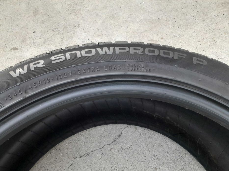 O anvelopa de iarna 245 45 19 nokian Wr snowproof profil 8 mm