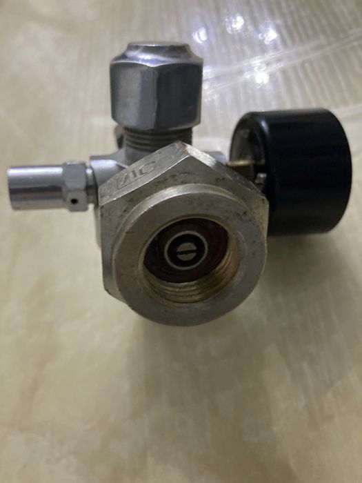 Редуктор кислородный для маленьких баллонов