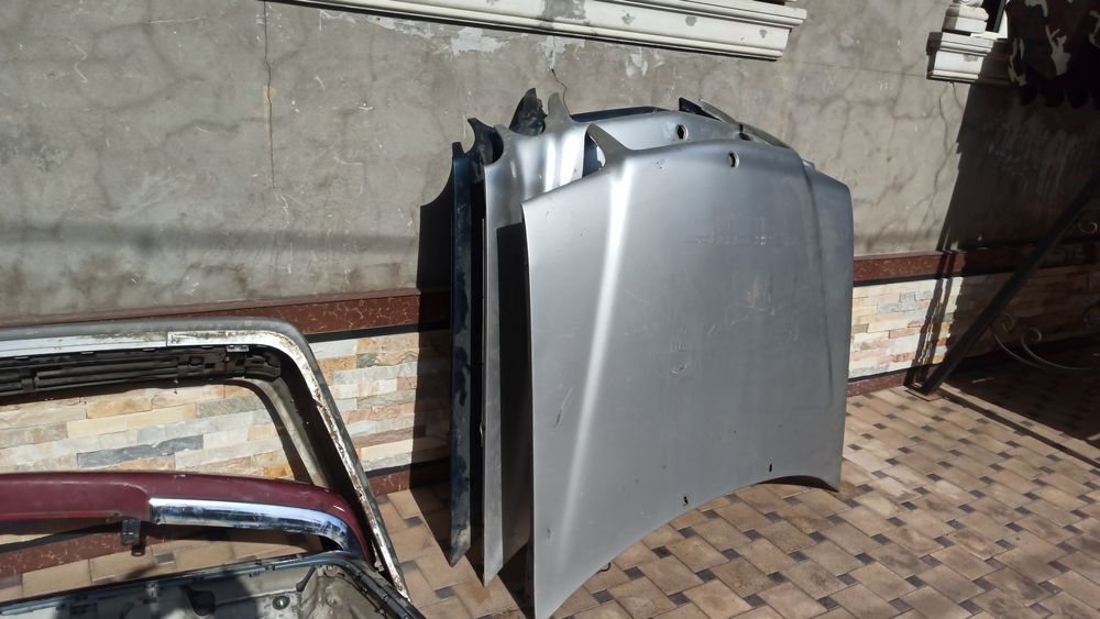 Запчасти на Мерседес 202 210