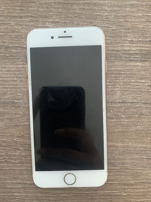 Iphone 8 бело-розовый