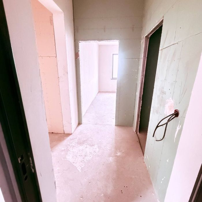 O'rikzor rezidensda 2-xona 58m² srochna sotiladi