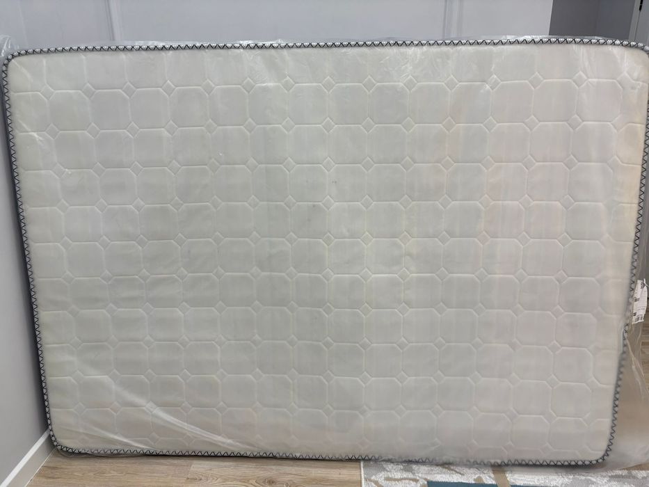 Матрас почти новый 200×140