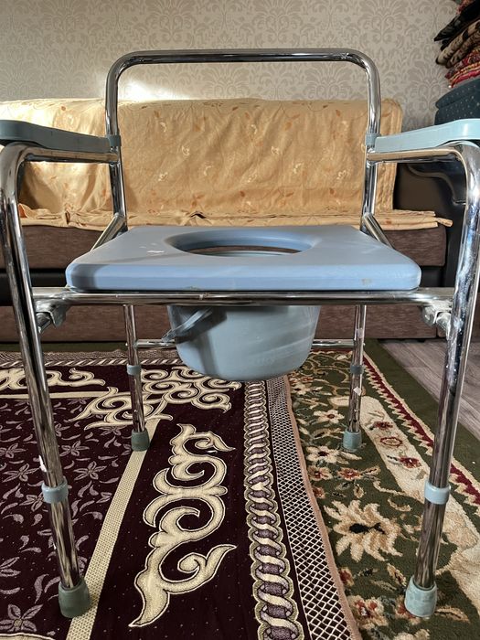 Продам кресло биотуалет