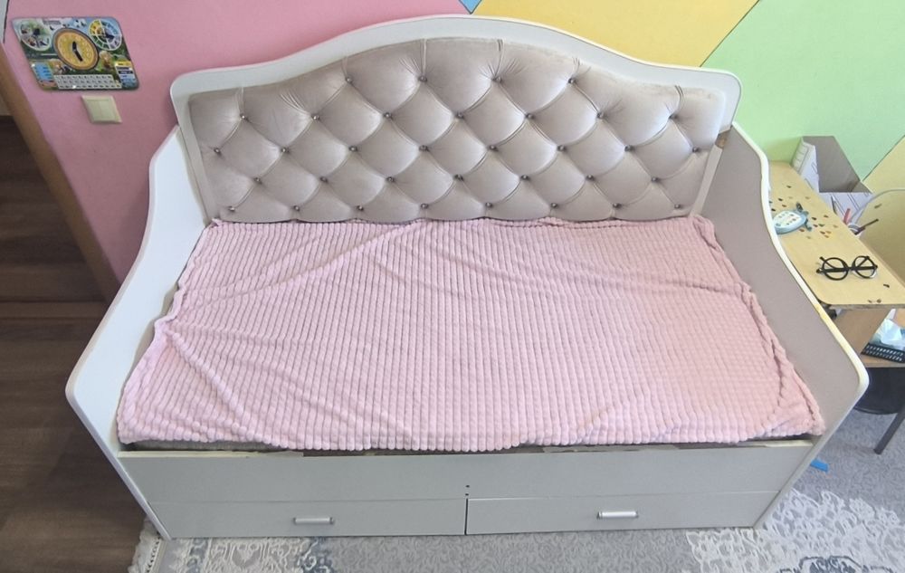 Детская кровать с матрасом