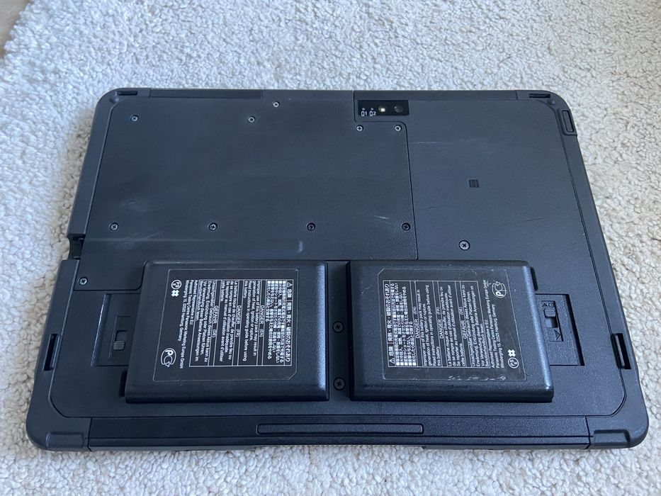 Panasonic Toughbook FZ-A3 таблет, 8x CPU, 4GB RAM, 64GB, 2 батерии