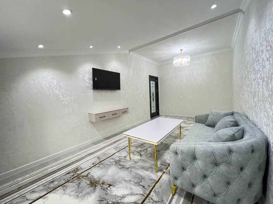 Продается 3х квартира на 8 этаже лифт имеется (ор Аэропорт)