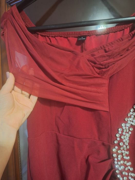 Rochie rosie eleganta