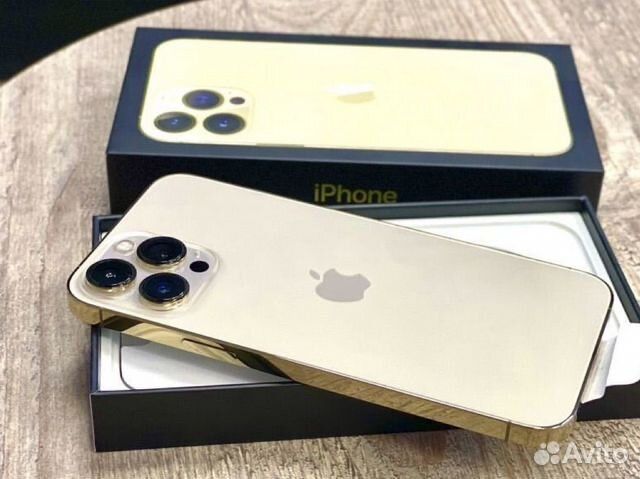 Айфон 13 про  зототистого цвета