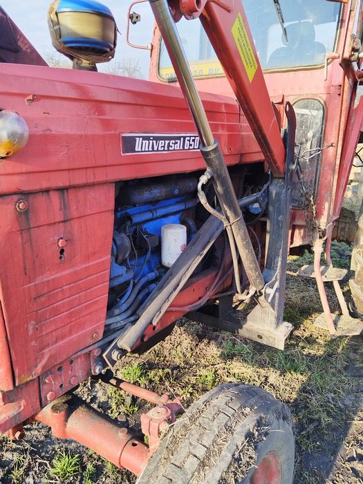 Tractor 650 cu frontal