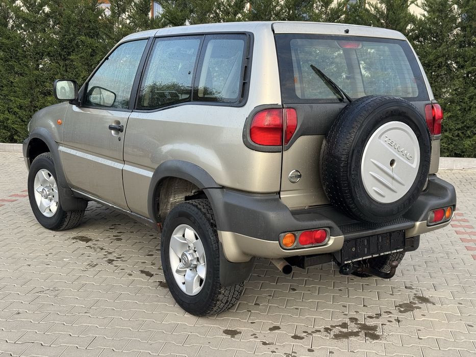 Nissan Terrano 2.7D Autoutilitara An:2002 4450€ Neg