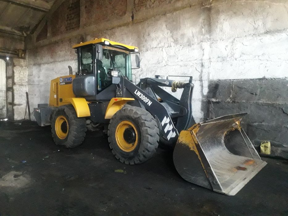 Продам фронтальный Погрузчик