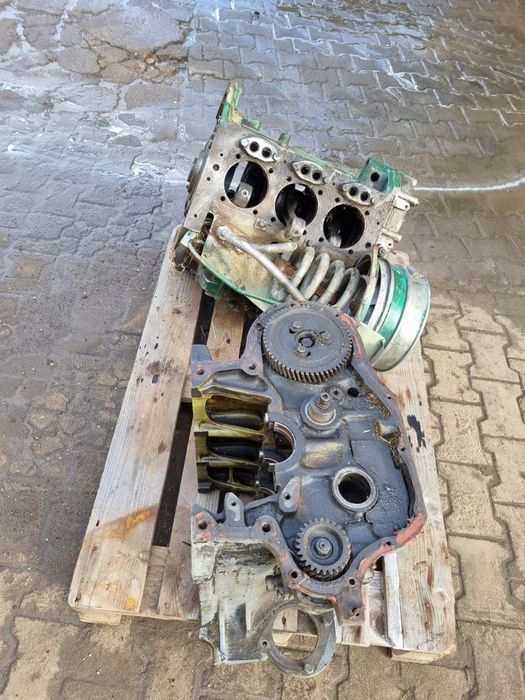 Dezmembram tractor Deutz Fahr D4006
