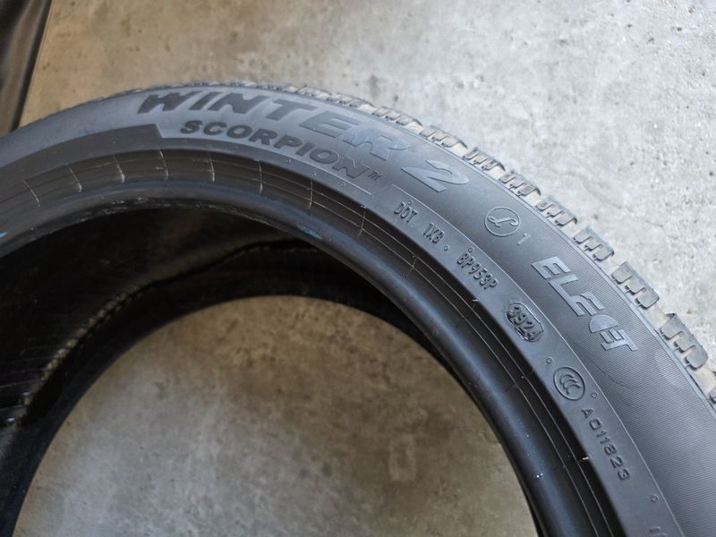 285/40/22 PIRELLI 2бр