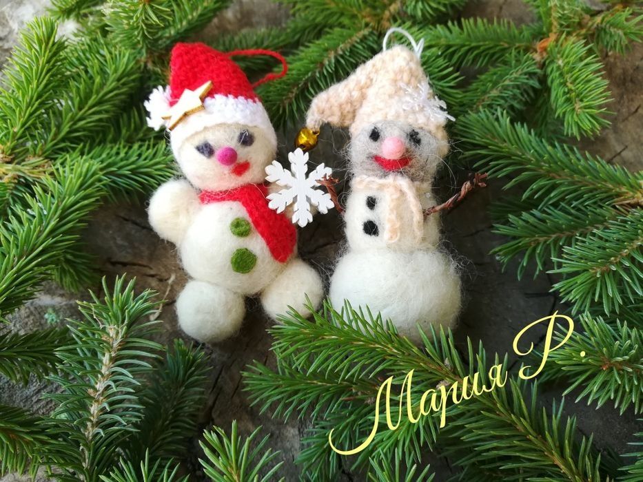 Снеговики из шерсти