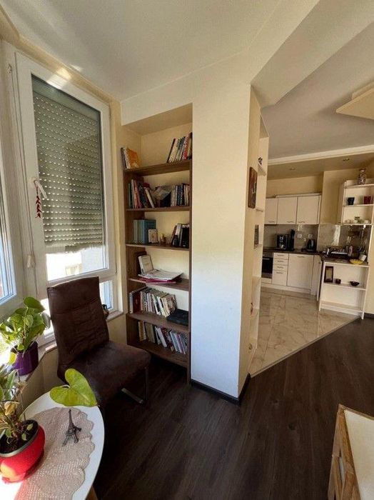 Дава се под наем Тристаен апартамент в София, Манастирски ливади - 100 кв.м за 799 € - Снимка #1