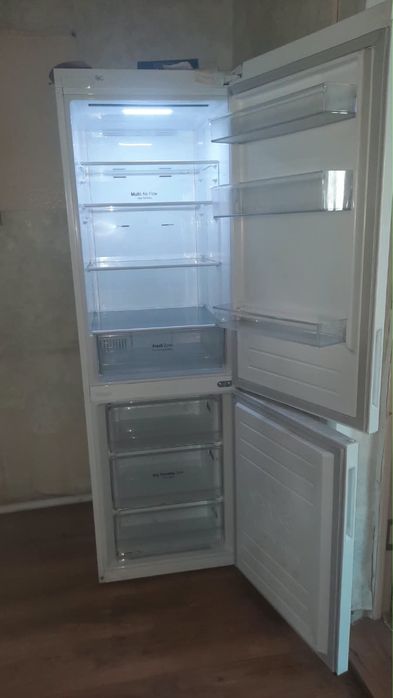 Продам холодильник LG