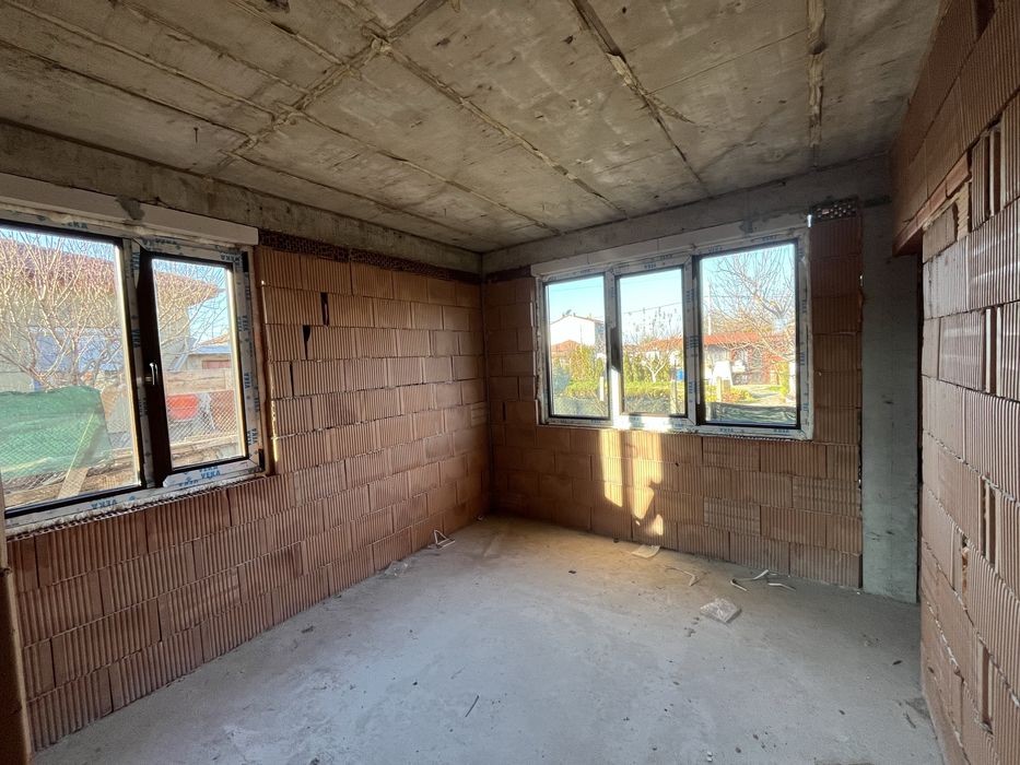 Самостоятелна еднофамилна къща