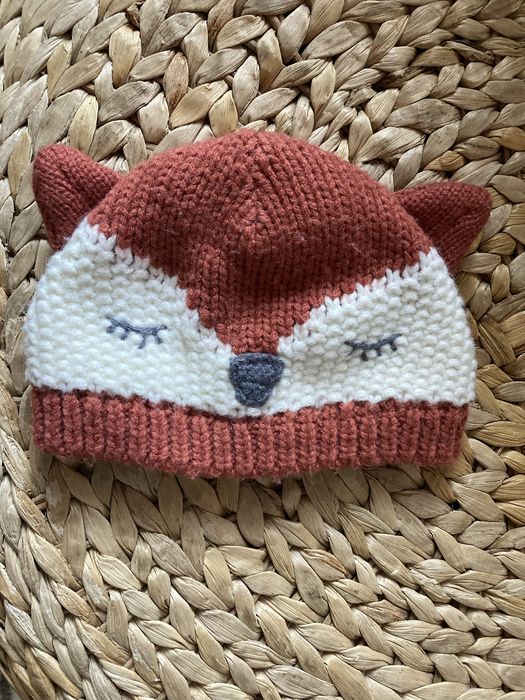 Зимна шапка за бебе NEXT